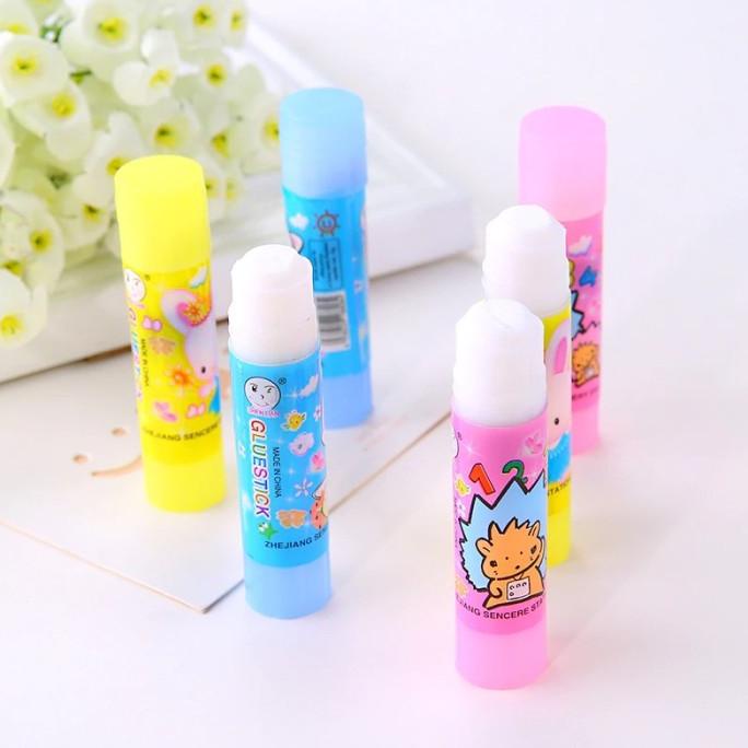 

Glue Stick Fancy Lem Kertas Batang Perekat Sekolah Kantor Motif Anak O