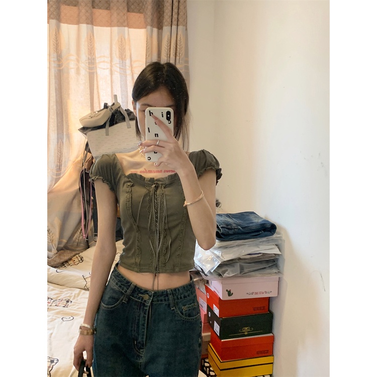 Red Retro Niche Renda Jahitan Dasi Kerah Persegi Lengan Pendek T-shirt Wanita Musim Panas Bagian Pendek Slim Slim Balet Angin atasan