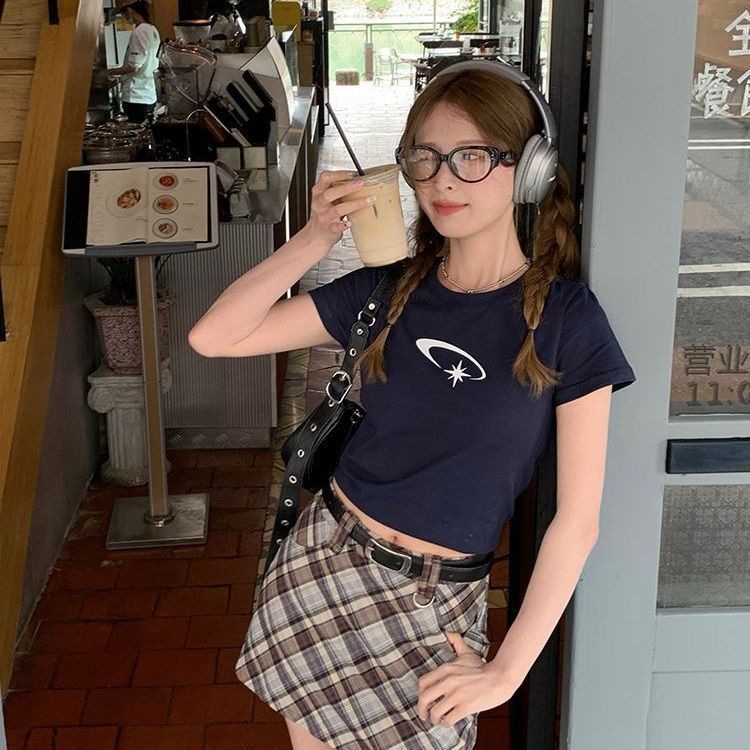 Red Eureka American hot girl katun bahu depan lengan pendek t-shirt wanita musim panas baru slim slim top pendek in pasang