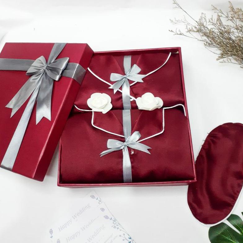 

Populer Kado Pernikahan Exclusive Piyama Couple Premium / Gift Box / Hampers Pernikahan / Seserahan