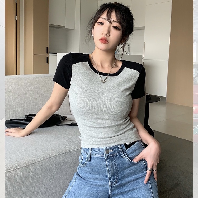 Red Katun Murni T-shirt Pendek Wanita Lengan Pendek 2022 Musim Panas Desain Baru Rasa Kerumunan Kecil Slim Bahu Tinggi Pinggang ketat Top Trendi