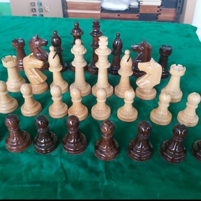 Terlaris 1 Set Handmade Chess Wood Buah Catur Kayu Pengrajin Indonesia