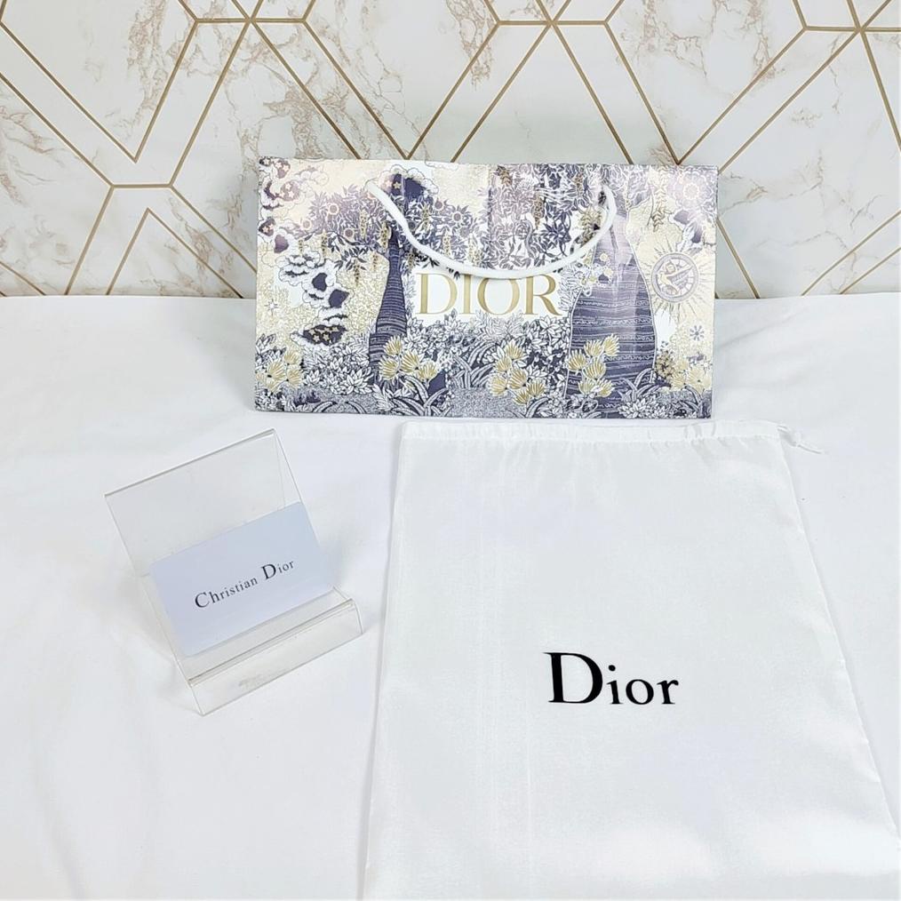 

Promo Dr PAPERBAG &-SATIN DUSTBAG & CARD