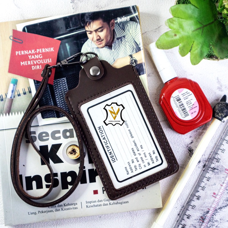 

NAME TAG/ID CARD KULIT 1 SLOT EL KANCING TERLARIS TERMURAH KWALITAS PREMIUM