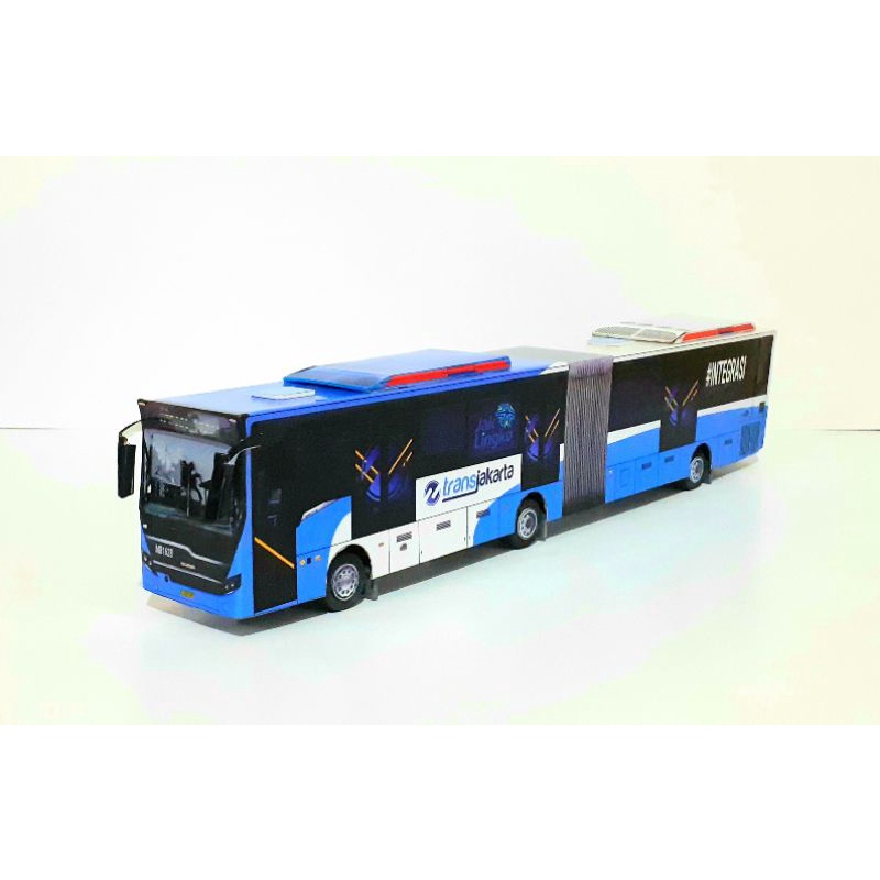 Miniatur Bus Transjakarta Gandeng Scania