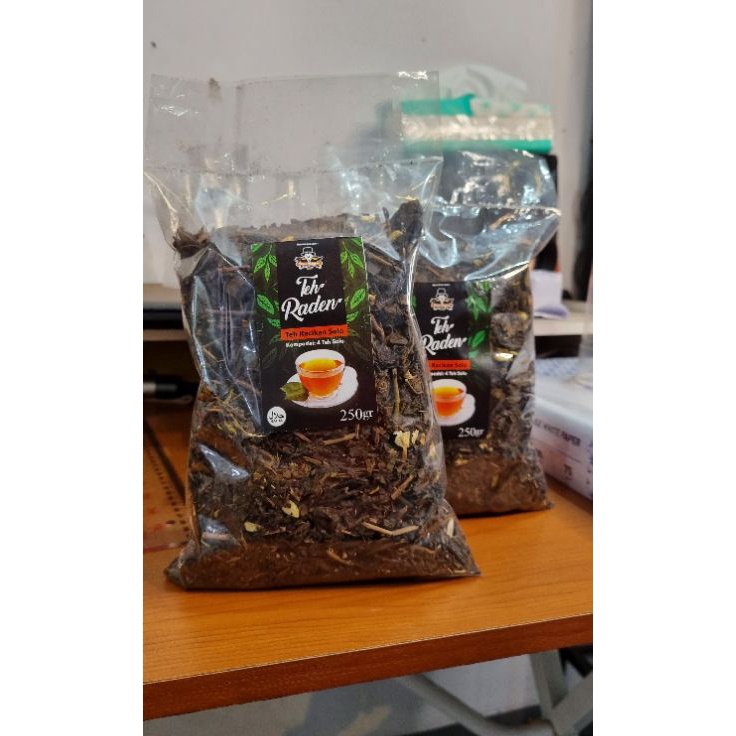 

Terpopuler teh raden 500 gr (teh 4 racikan khas solo) || teh wedangan | teh angkringan | teh solo