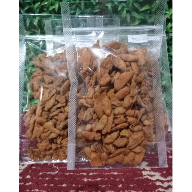 

Ikan kecil crispy/sipetek ada rasa keju,rumput laut,rendang,bbq,pedas