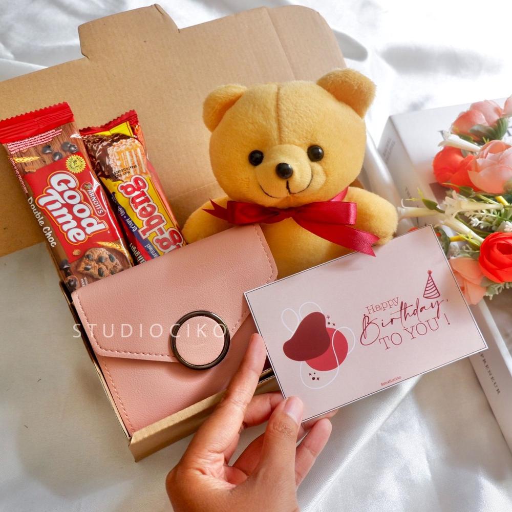 

Diskon Kado Ultah Cewek / Kado Ultah / Kado Wisuda / Kado Ulang Tahun / Birthday Gift / Gift Box Hampers Wxy