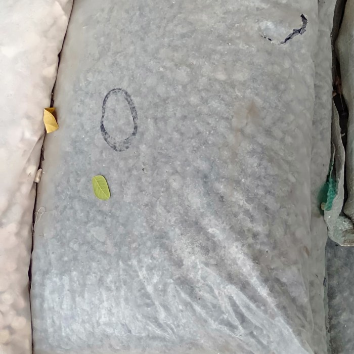 batu sikat hitam (alur/alus hitam itali)