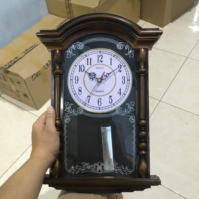 Jam Dinding Bunyi Perjam Dan Bandul Klasik