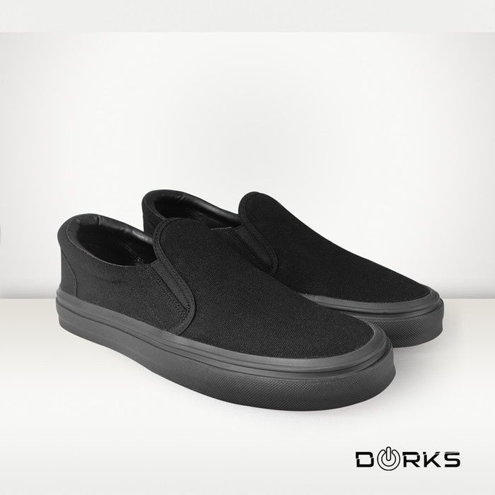 Terlaris Dorks - Slip On Full Black Sepatu Sneakers Casual Pria