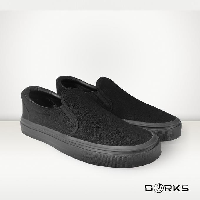 DORKS - Slip On Full Black Sepatu Sneakers Casual Pria