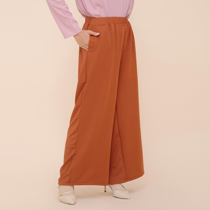 ZM Zaskia Mecca - Weyl Teracotta Pants - Basic Daily