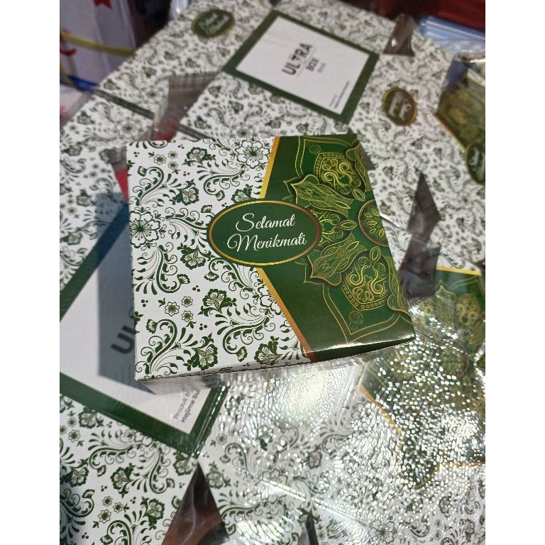 

Hot Sale.. isi 50 dus snack / dus kue ultra box ukuran 12x12 / 12x14 / 12x16 laminasi luar TGQ