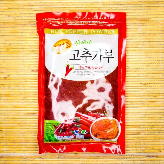 

Gochugaru Hot Pepper Powder (bubuk Kasar) Shinsunmi - isi 454g