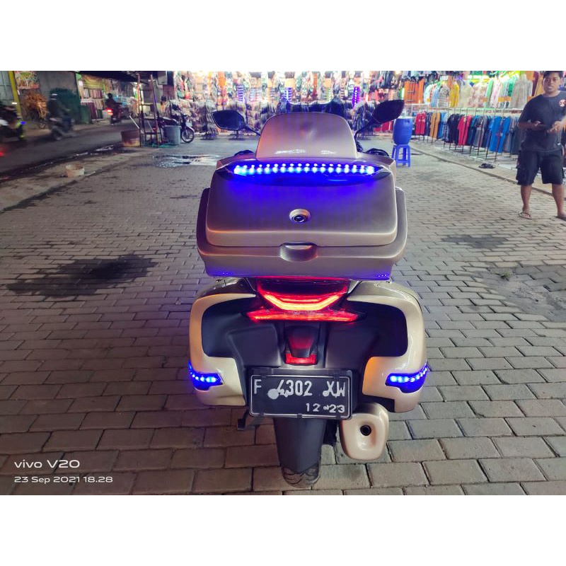 Box Tengah Top Box Honda PCX 150 V3 Goldwing