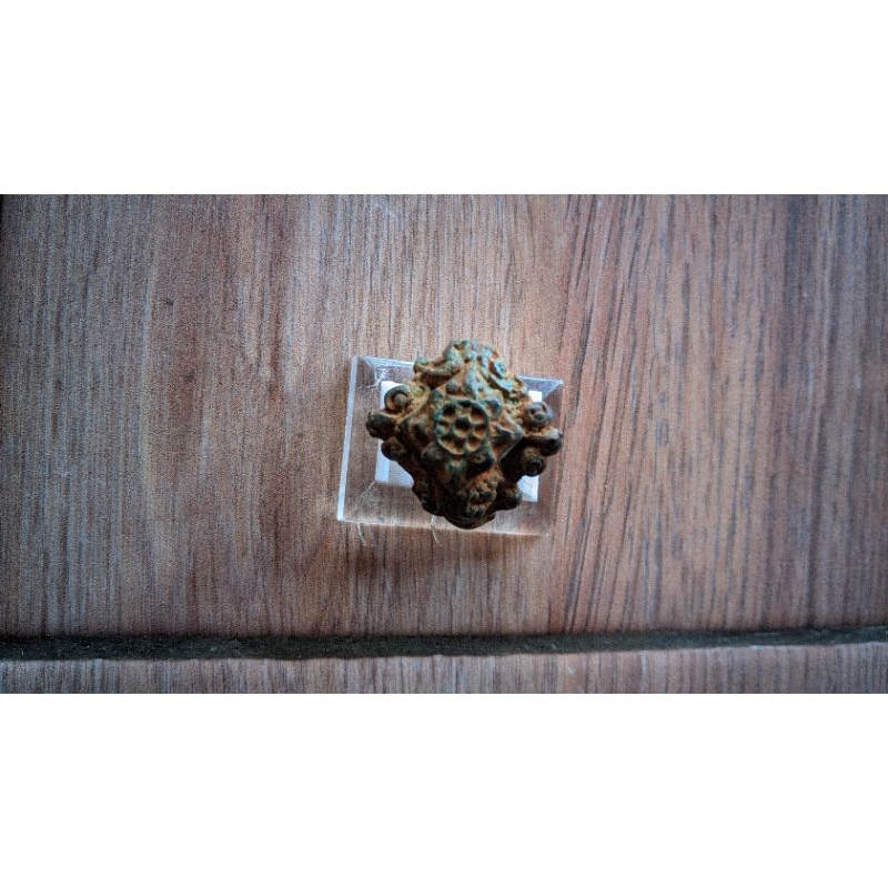 cincin Majapahit bermotif