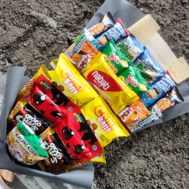 

codeD8p3O BUCKET SNACK/hadiah wisuda ulang tahun/sidang/snack termurah