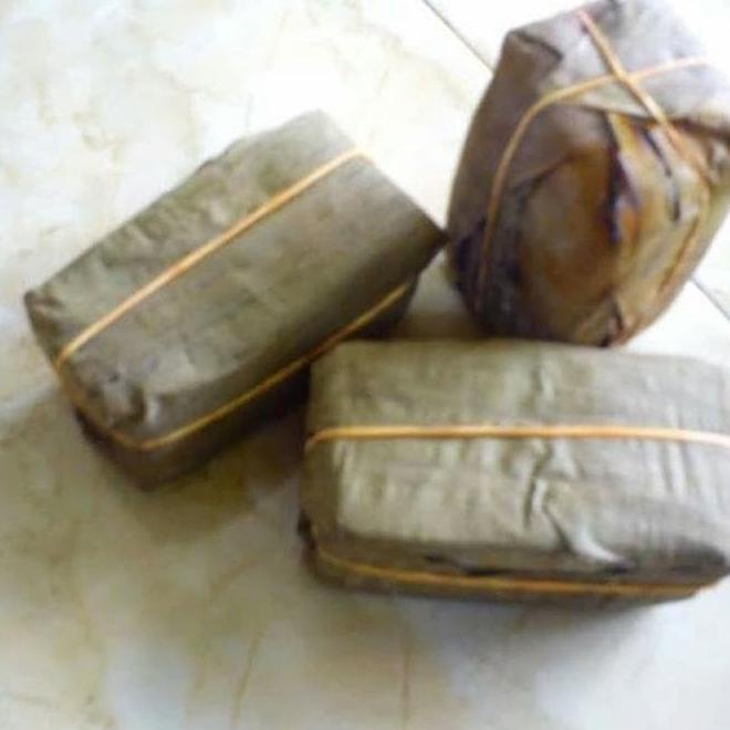 

Terasi Udang Rebon Kering Bungkus Daun Tuban Terjamin