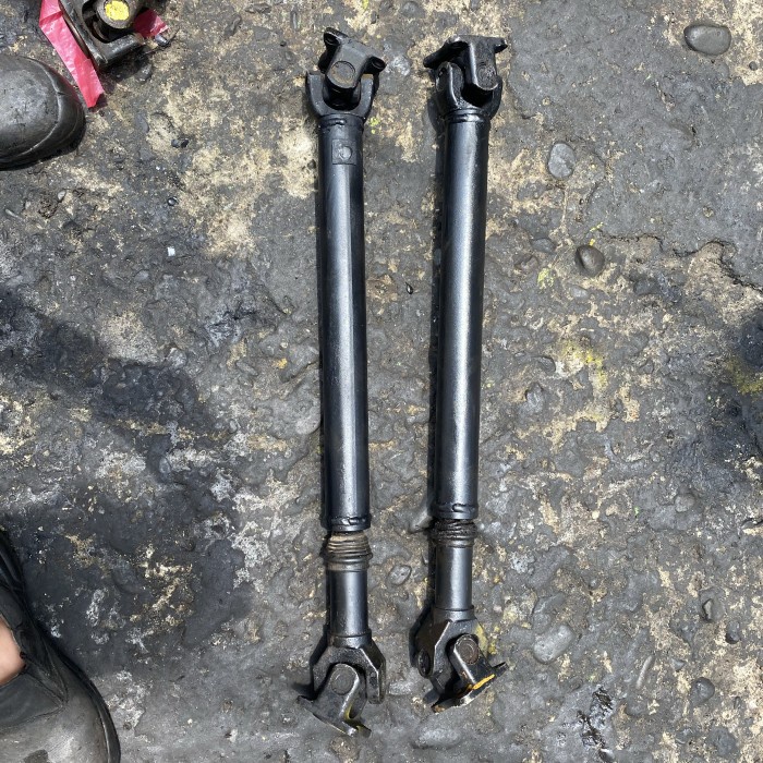 {Bekas} As Propeller Kopel Depan 4x4 Jimny Katana Diskon