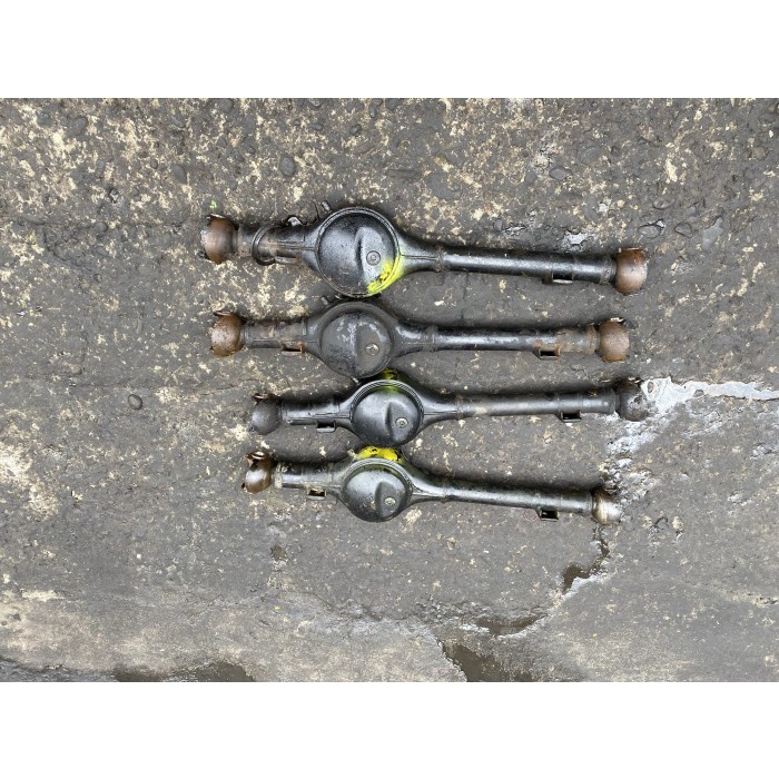 {Bekas} srumbung gardan depan jimny Murah