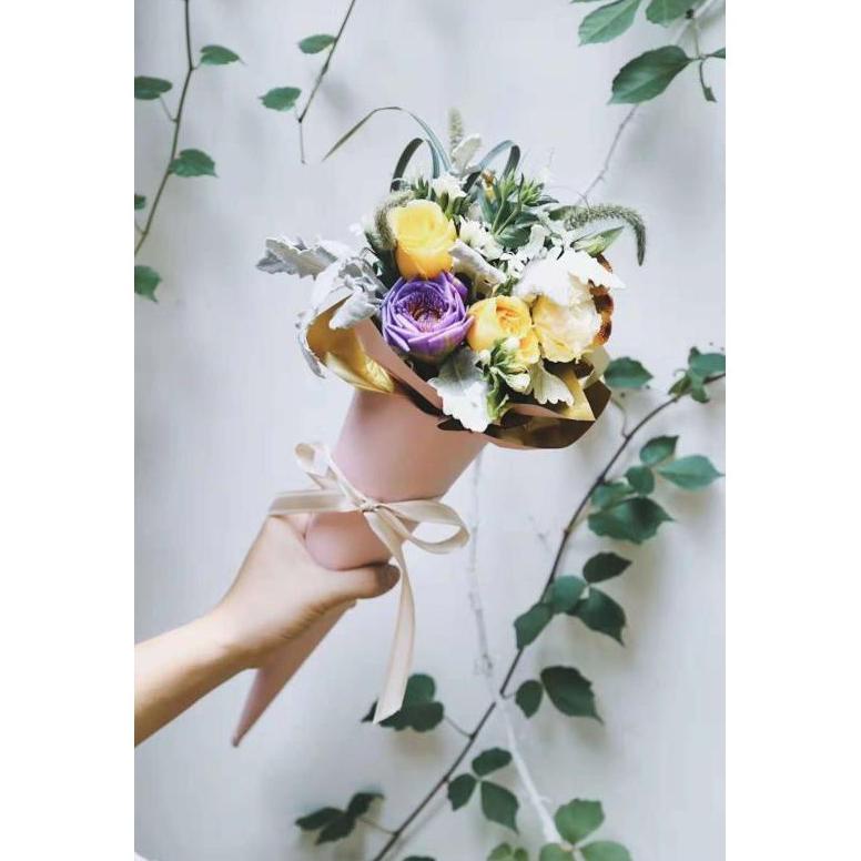 

Model baru - 20 lembar Cellophane Bi-color Gold Solid Flower Wrapping Bungkus Bunga Buket (CBG) .,