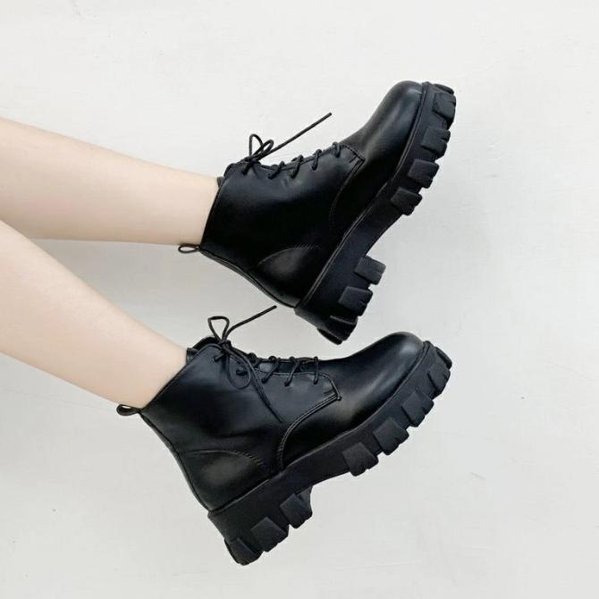 SEPATU BOOTS WANITA KOREA BLACK/SEPATU BOOTS HEELS IMPORT