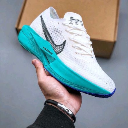 SEPATU RUNNING NIKE ZOOM X PAFORPLAY 3 PUTIH BIRU