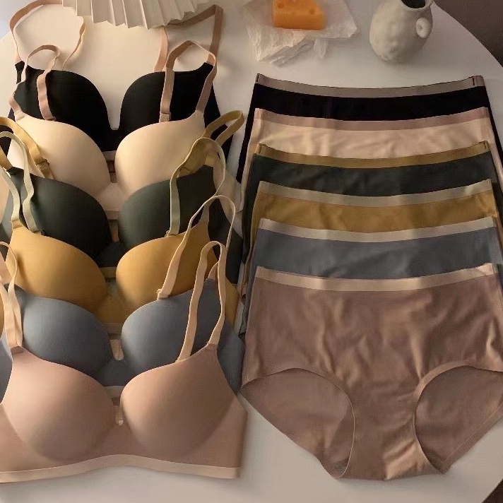 Terbaru Set Bra+Celana dalam  wanita Sexy Fashion Korea Gym Olahraga Bh Women Tanpa Kawat Murah BH T