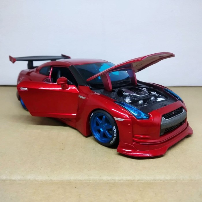 PROMO DIECAST MOBIL NISSAN GTR MINIATUR TERMURAH