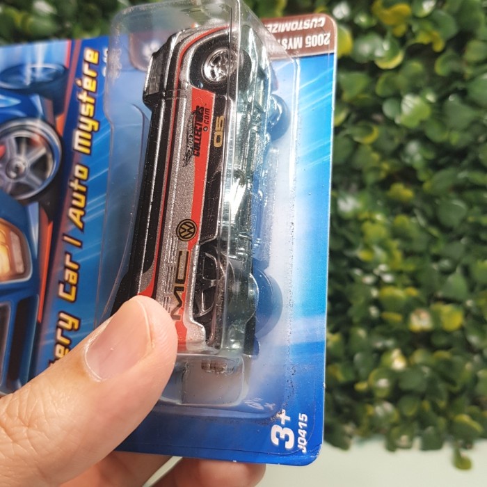 HOT SALE HOT WHEELS VW DRAG TRUCK MYSTERY CAR TERLARIS