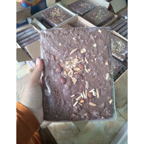 

Kirim Sekarang.. coklat blok silverqueen mix take it 1kg GPZ