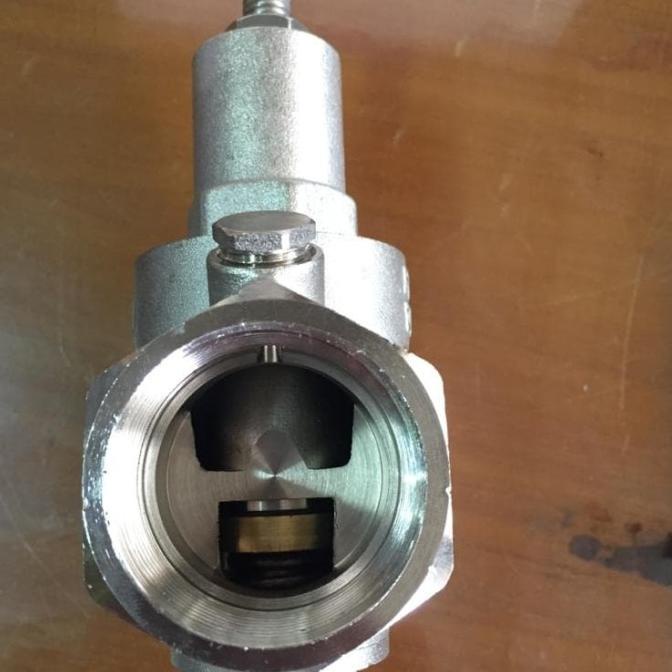 Prv Pressure Reducing Valve Drat 2" Inch / Prv Bronze