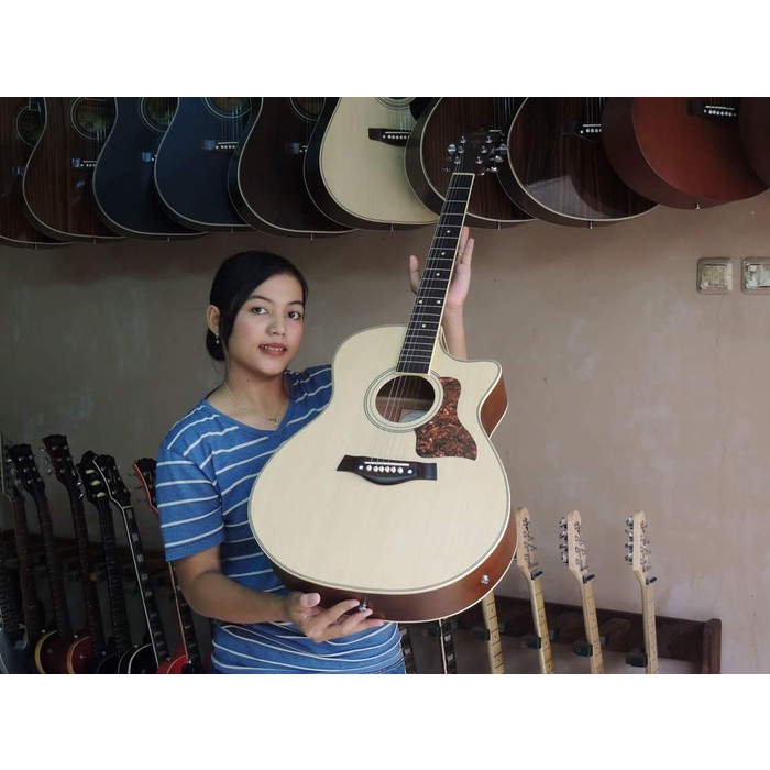 Gitar Taylor Akustik Elwktrik Natural