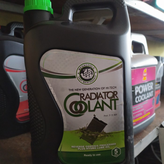 Radiator Coolant Merah/Hijau 5Lt Megacool