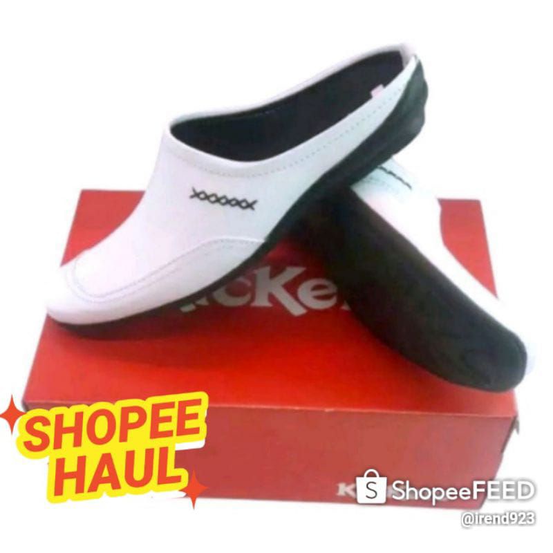 Sepatu Slop bustong Habib Bahar kickers Murah keren putih dan hitam