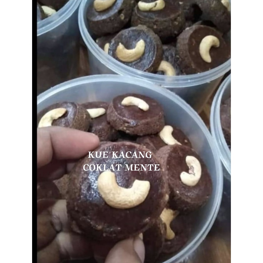 

KUE KACANG COKLAT TOPPING MENTE (ASLI JEMBER)