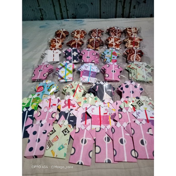 

Amplop lebaran model baju