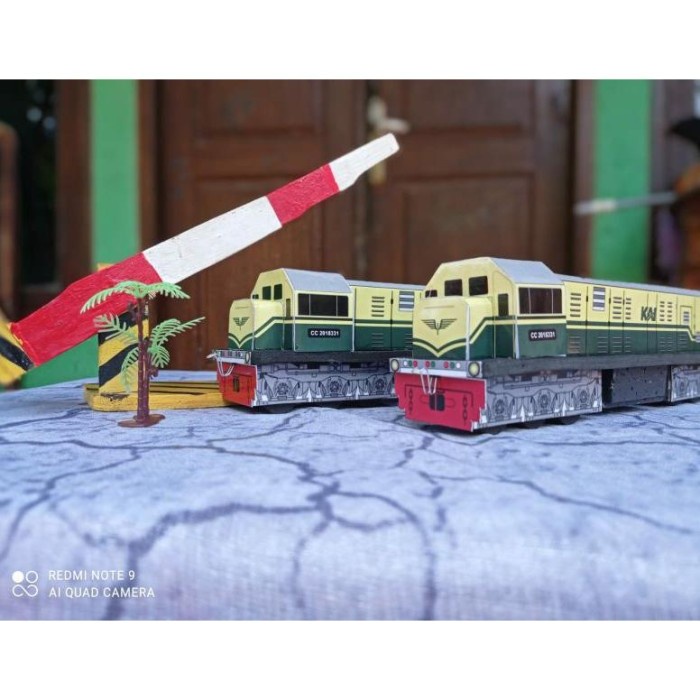 DISKON SPESIAL MINIATUR KERETA API LOKOMOTIF SERI CC 201 45(LIVERY VINTAGE) TERLARIS