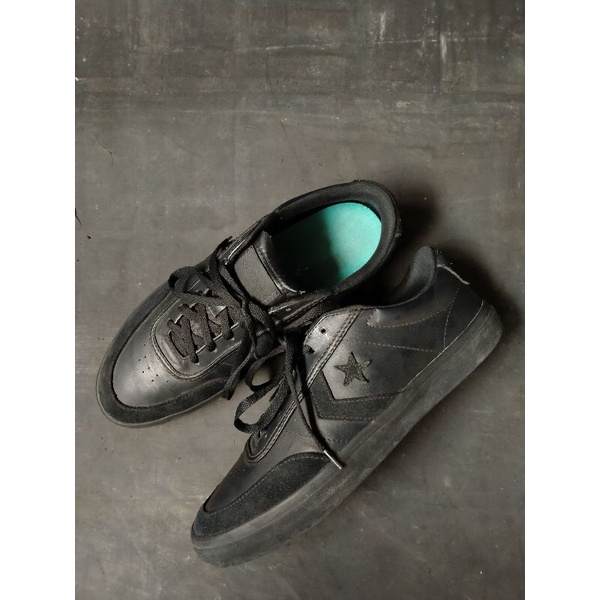 Converse Courtlandt Black Leather