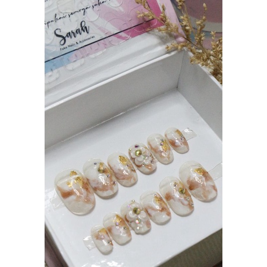 KUKU PALSU WEDDING, KUKU PALSU LAMARAN, KUKU PALSU 3D, KUKU PALSU PREMIUM, FAKE NAIL, NAIL ART, Press On Nails Putih mix gold