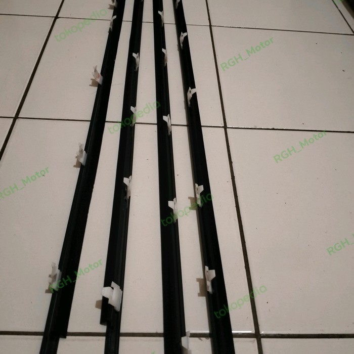 pelipit kaca Avanza /xenia lama 2004/2012