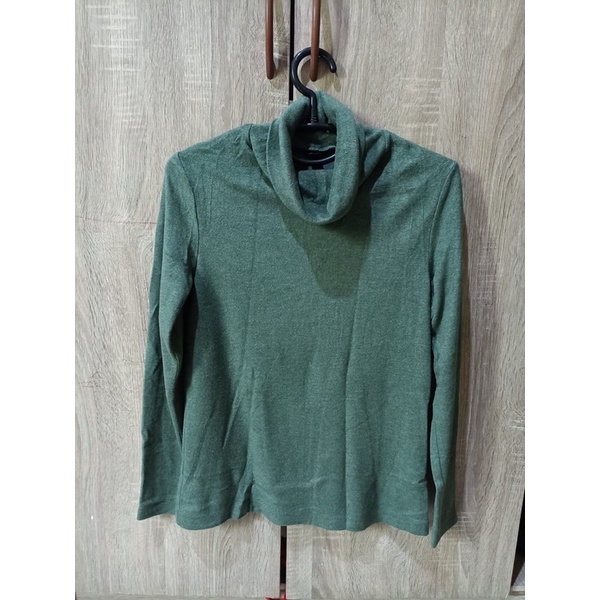 Uniqlo women turtleneck