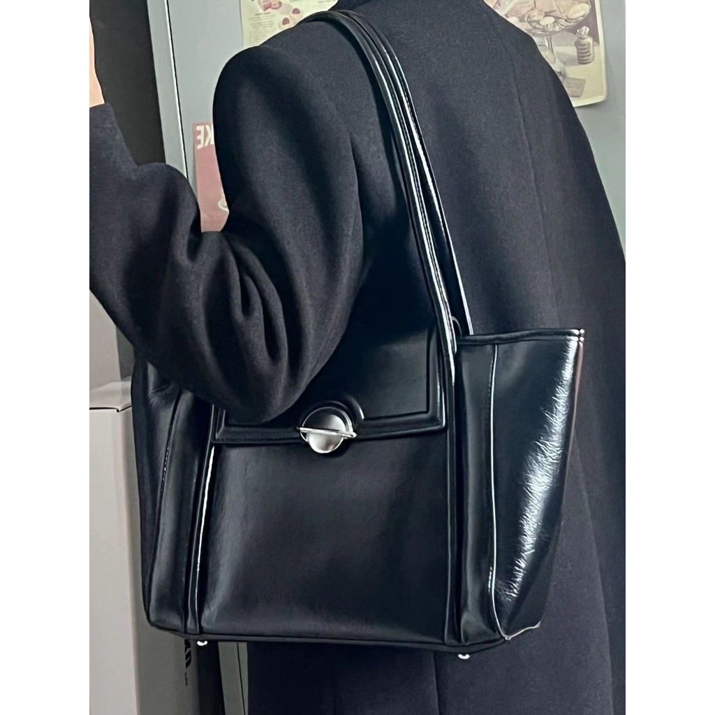 Sera Commuter Tote Bag 2023 New Trendy Tas Wanita Tekstur Serbaguna Black Tote Bag Kapasitas Besar High-End Commuting