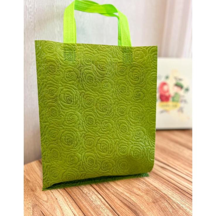 

Tas Spunbond Paper Bag Kemasan Dus Box Kotak Sekat Nastar - 10 Pcs Promo Best Seller!