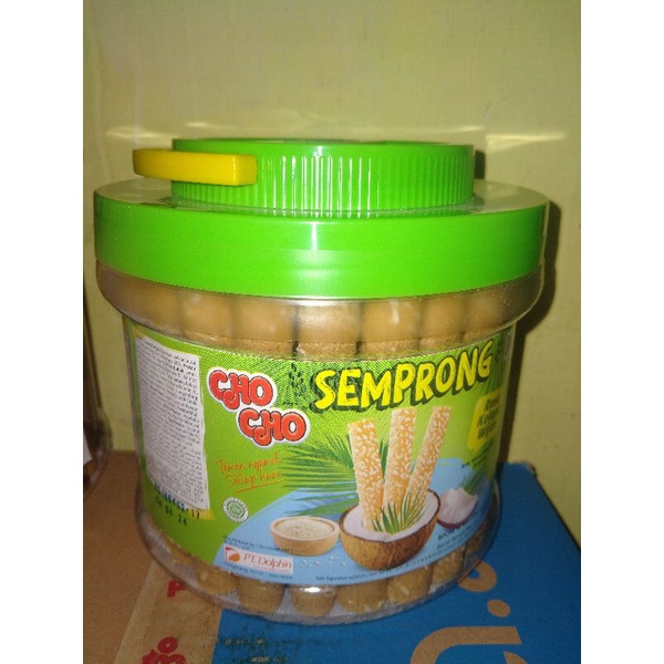 chocho wafer roll semprong 300gr//Gery Wafer Roll Chocolate 350 g