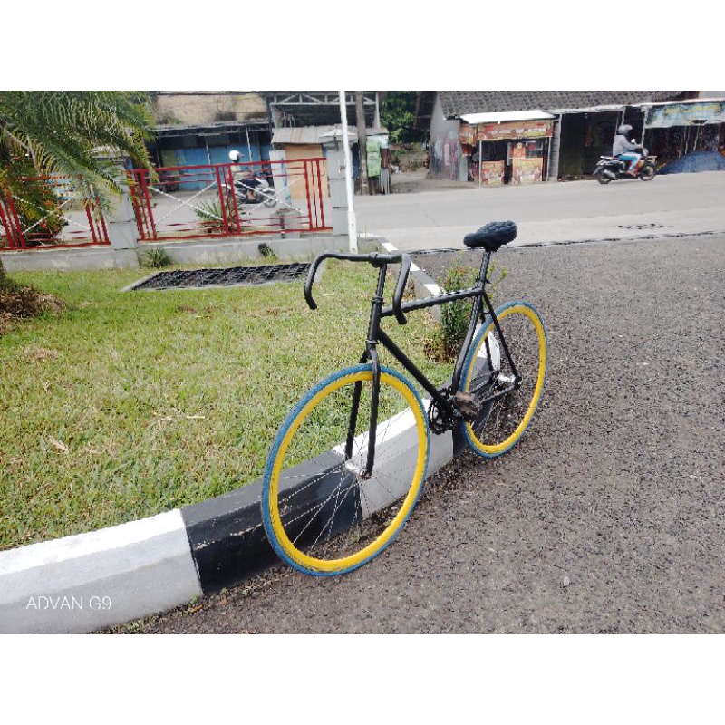 Sepeda fixie doltrap hitam
