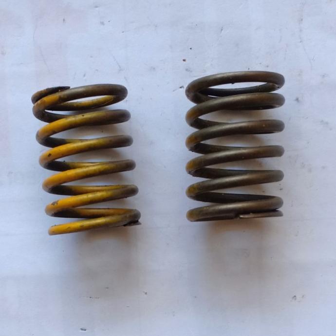 ___] Spring valve R175 R180