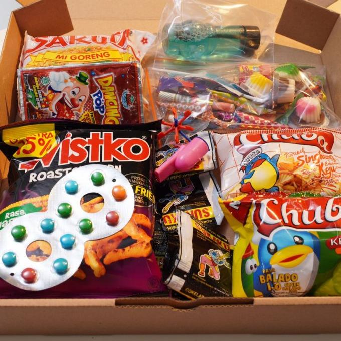 

Hampers Snack Generasi 90an ( Jajanan Jadul ) Bybuatantangan