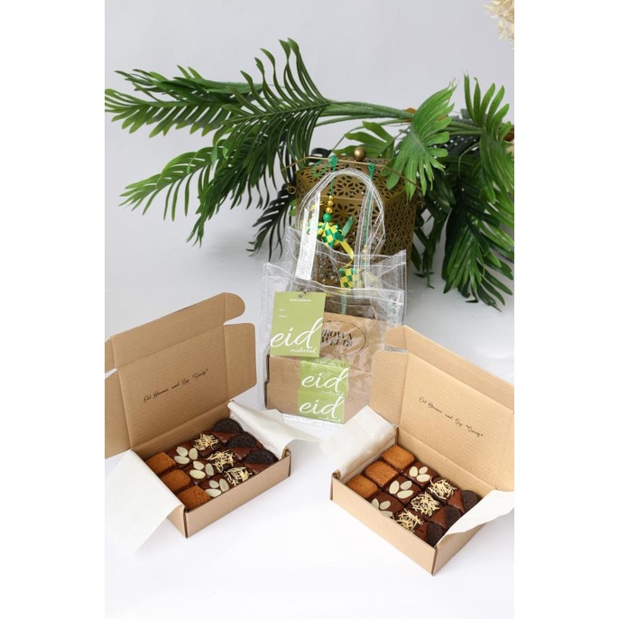 

FUDGE BROWNIES RAMADHAN HAMPERS - 17X13 cm (small)